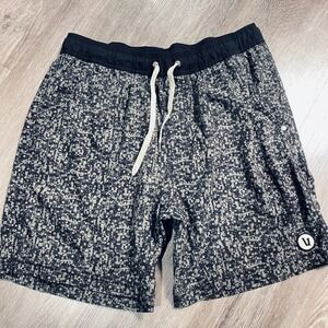 Vuori Kore Short V302 Mens Medium Black Grey Digital Print 2-in-1 Lined Athletic